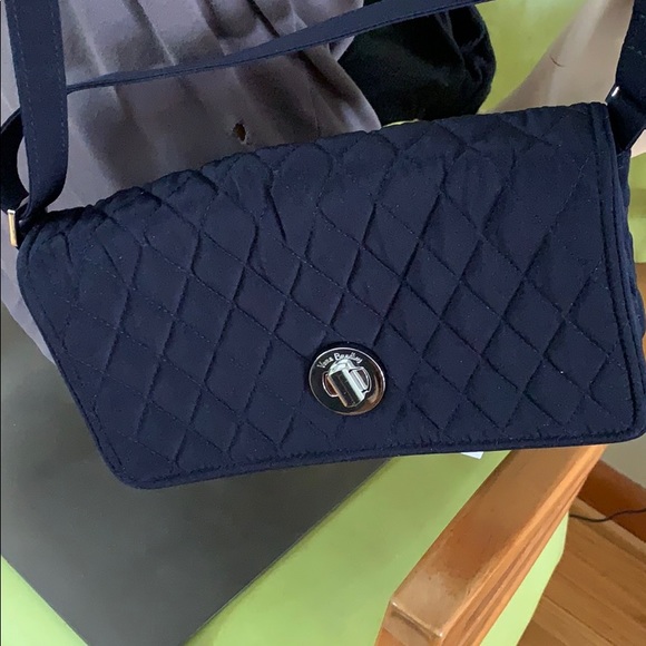 Vera Bradley Handbags - Vera Bradley crossbody